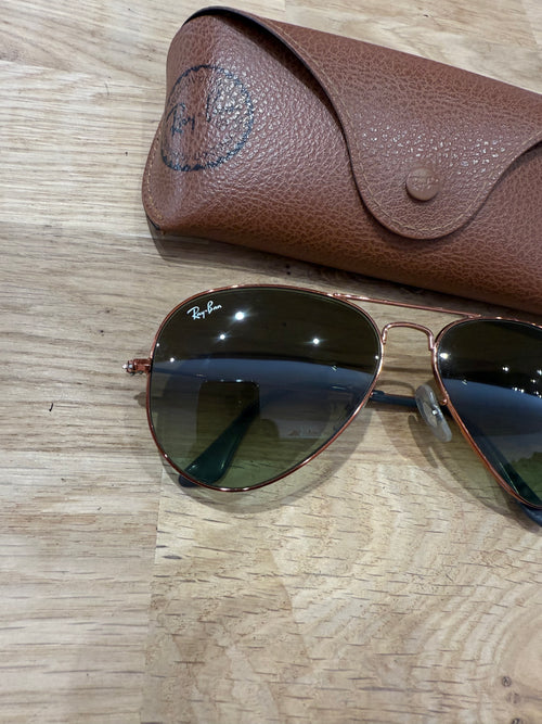 Lunettes de soleil Ray-Ban détail bronze TU