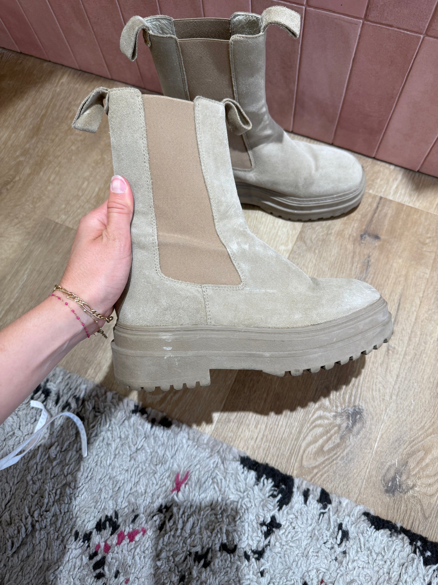 Bottines Beige daim Sacha 38