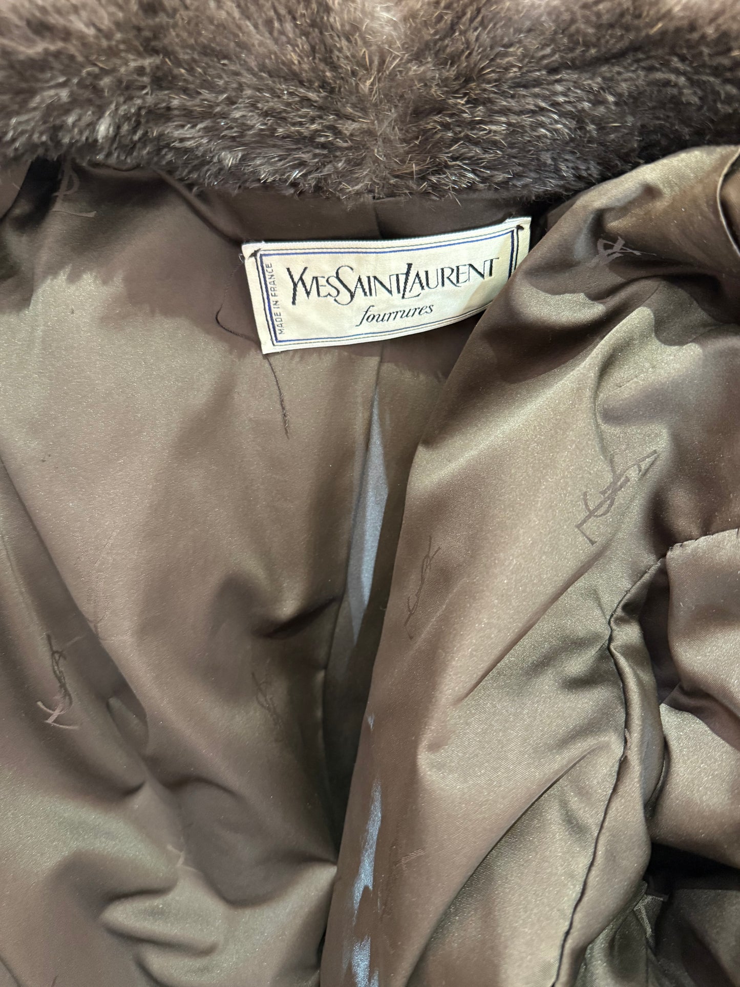 Manteau de fourrure Yves saint Lauren