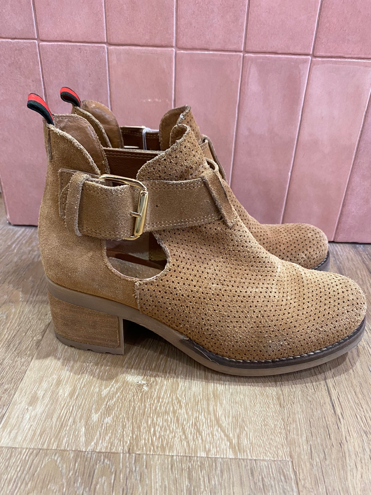Bottines camel T.38