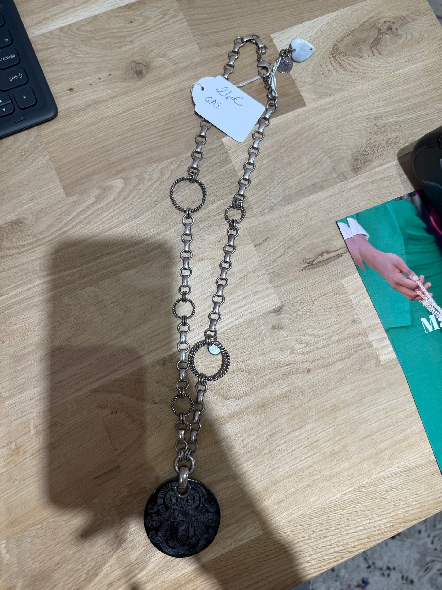 Collier gas
