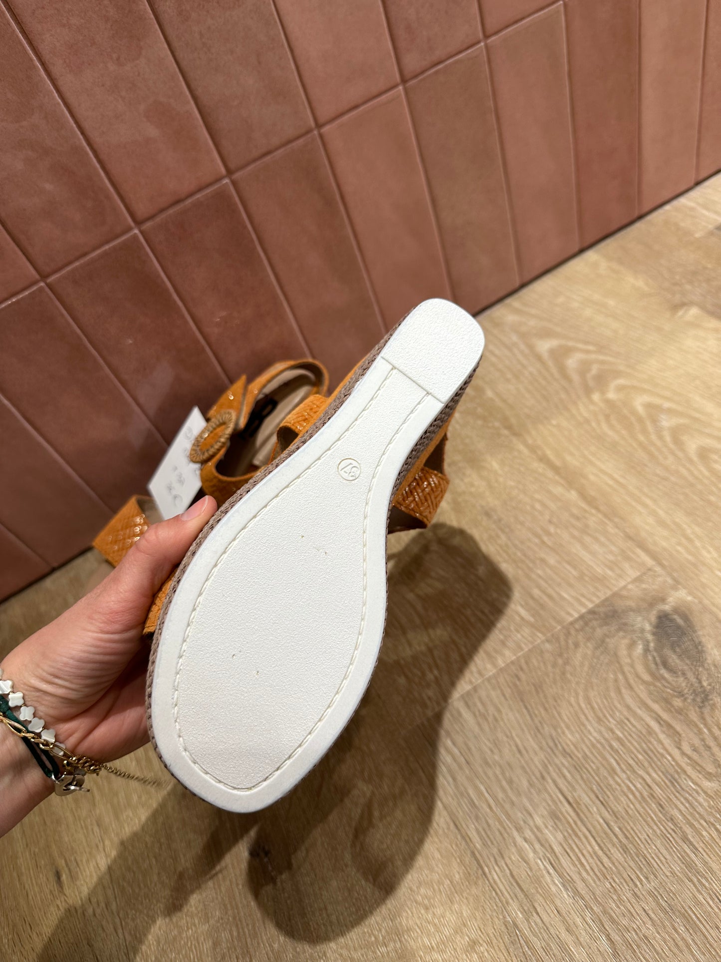 Sandales chaussures cuir geo reino T.37