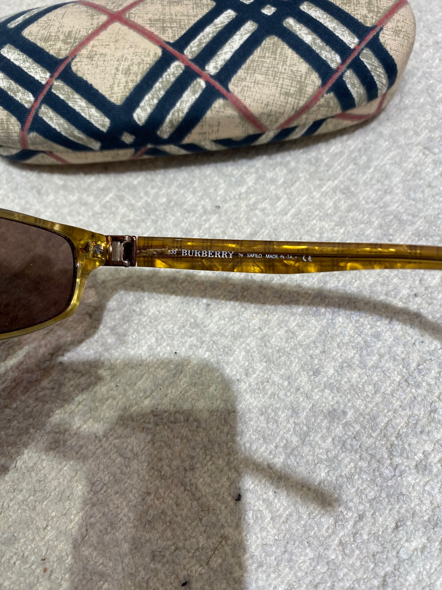 Lunettes de soleil Burberry