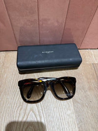 Lunette de soleil givenchy