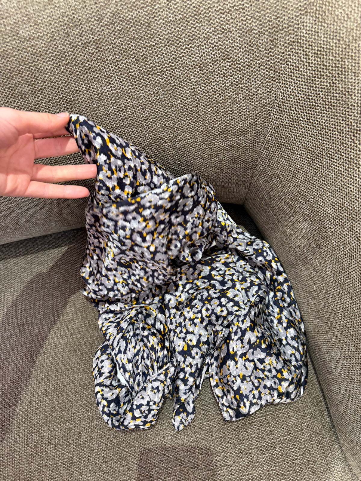 One Step - Foulard gris léopard jaune - TU