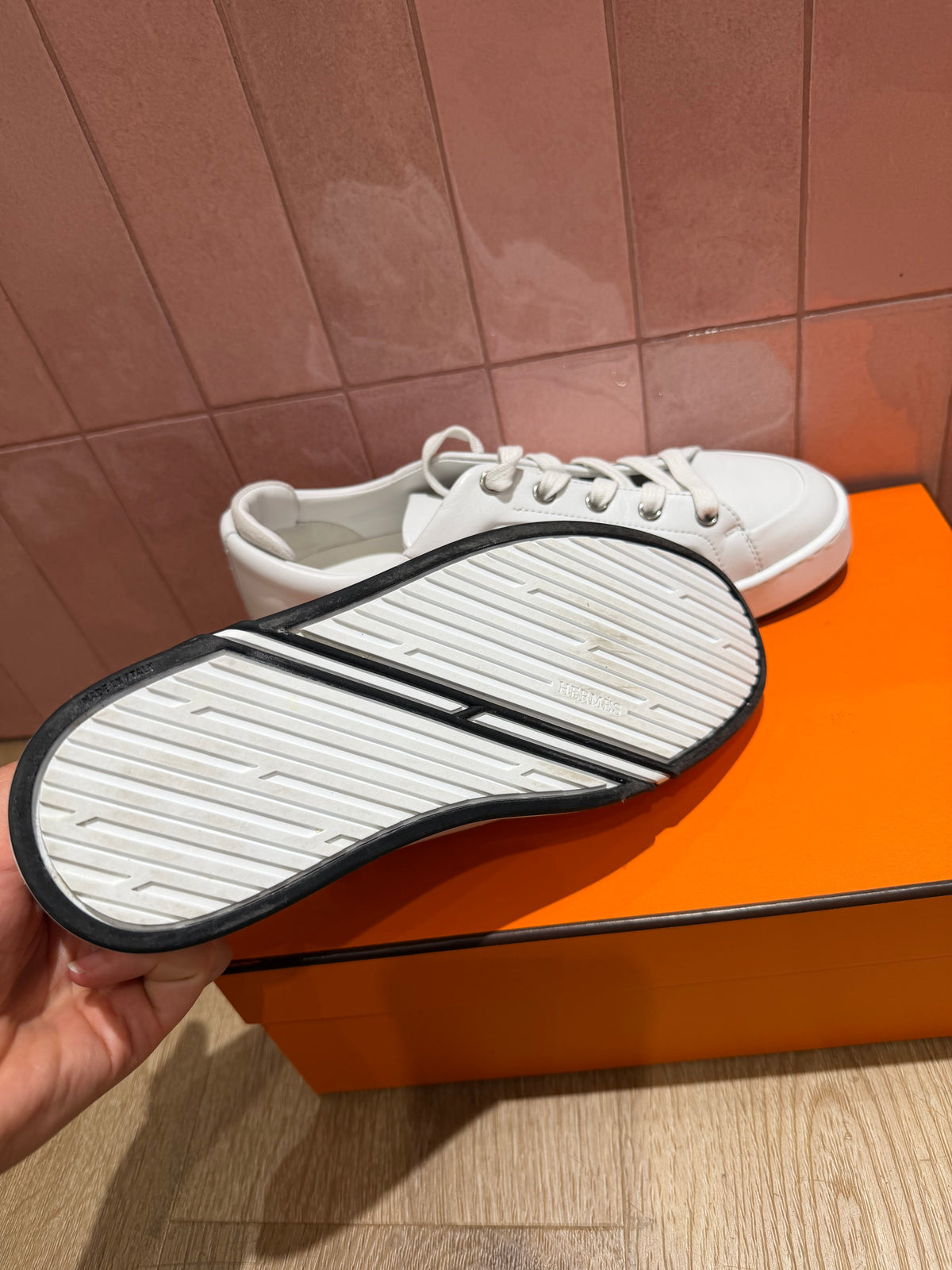 Baskets blanches Hermès T.38 27/08