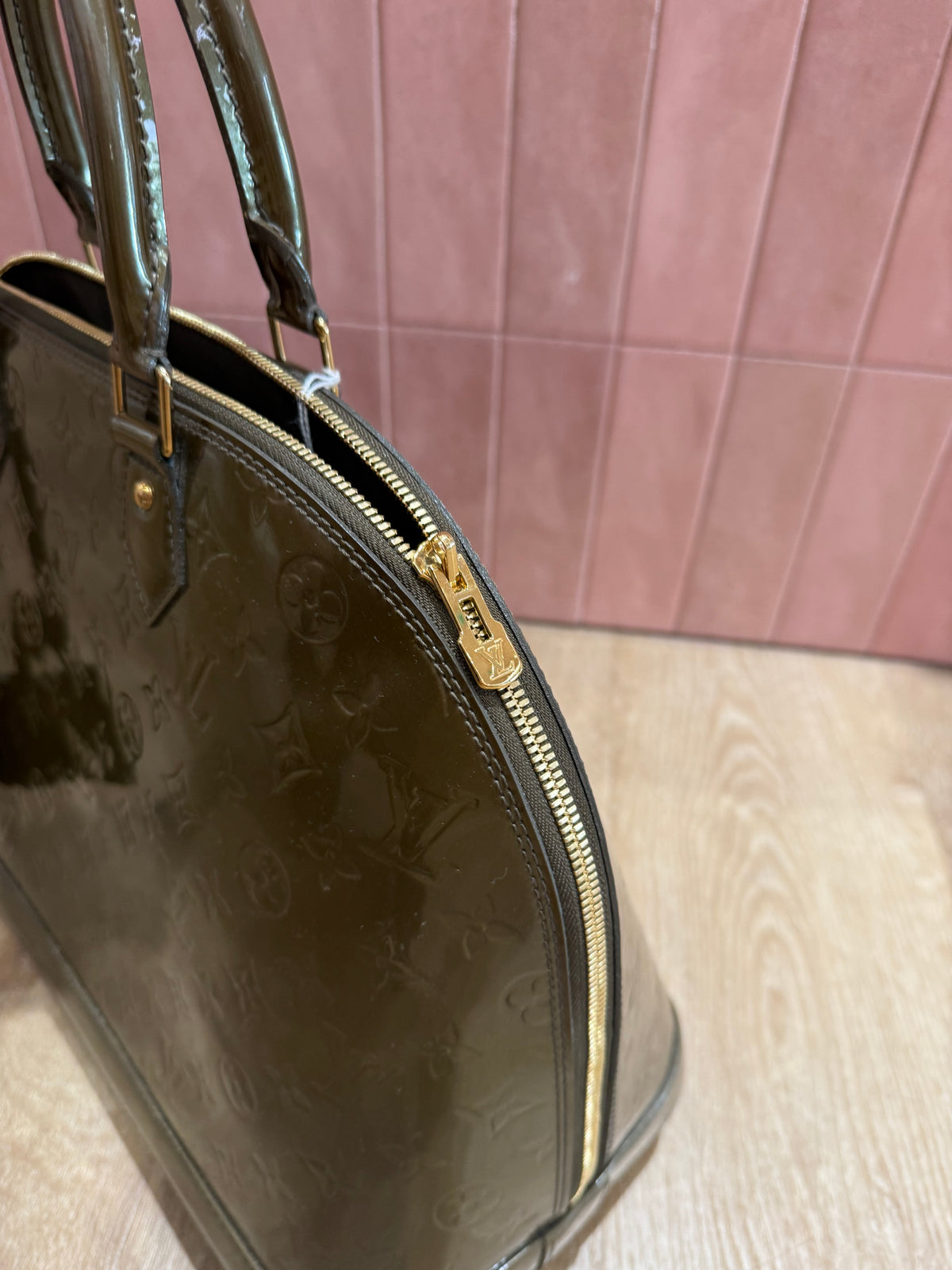 Sac vert olive Louis Vuitton Alma GM vente privée