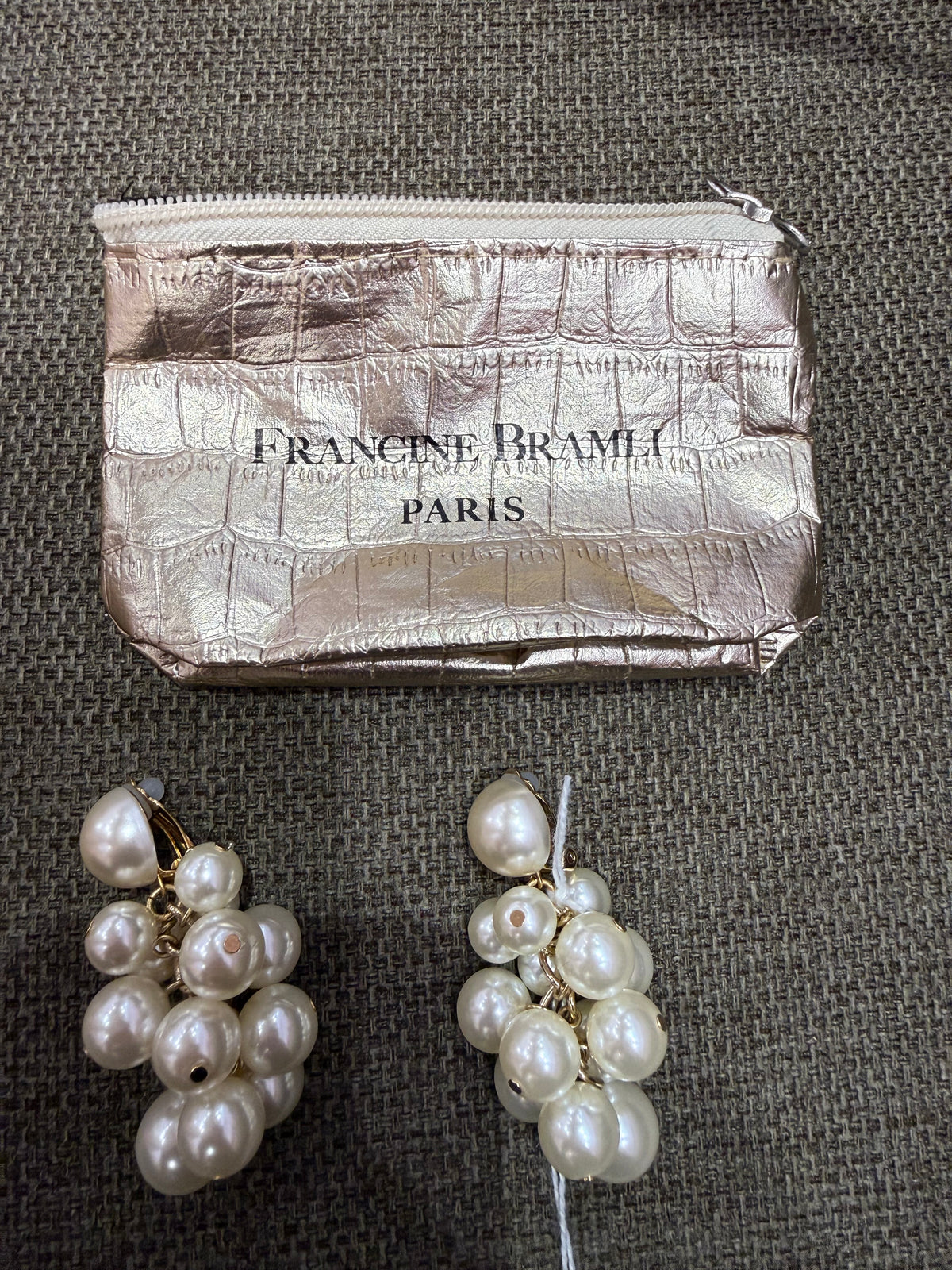 Boucles perles Francine Bramli TU 20/06