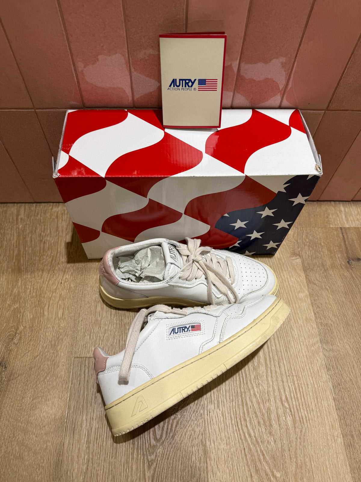 Baskets Autry taille 39