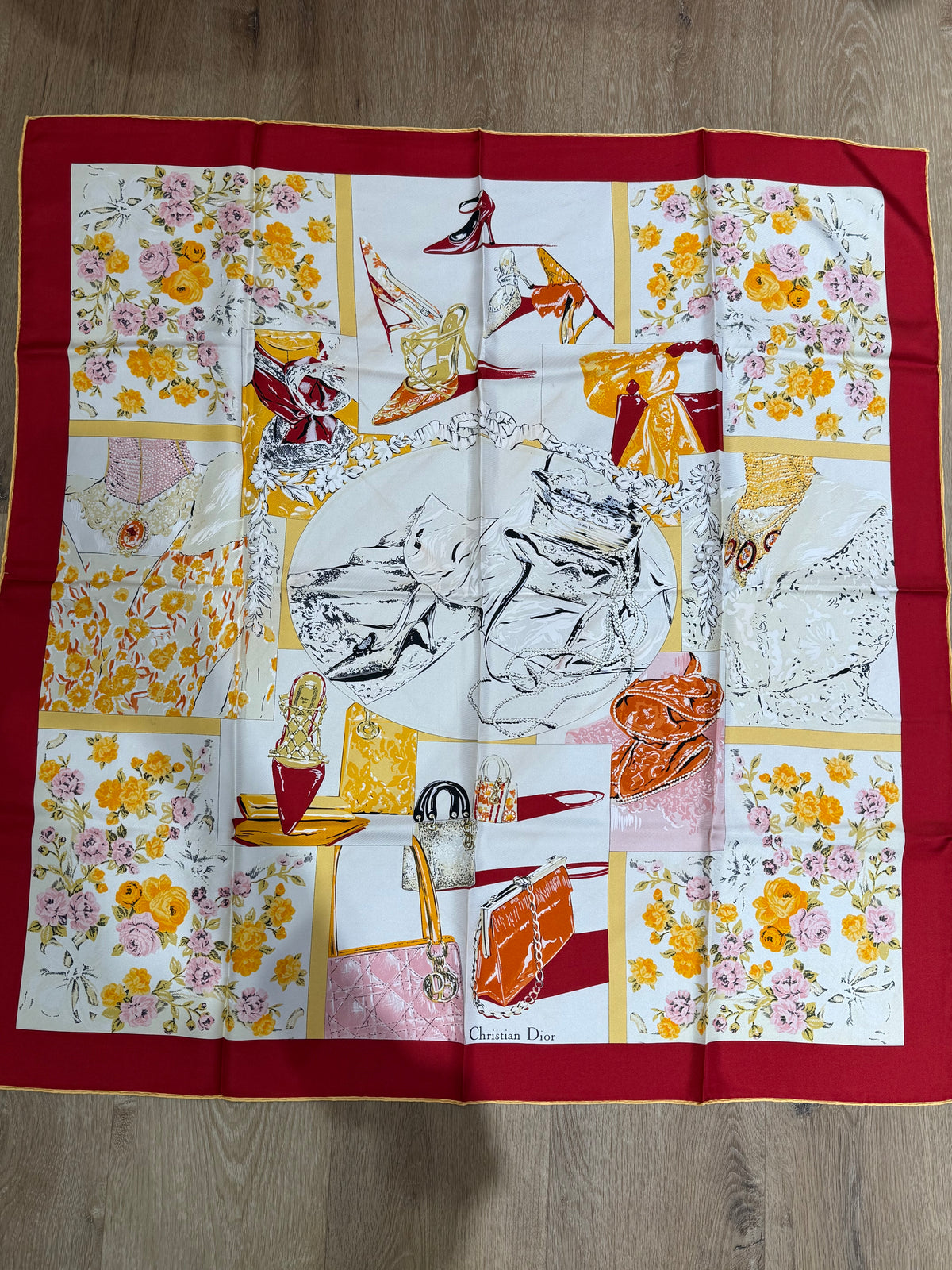 Foulard rose et beige Christian Dior