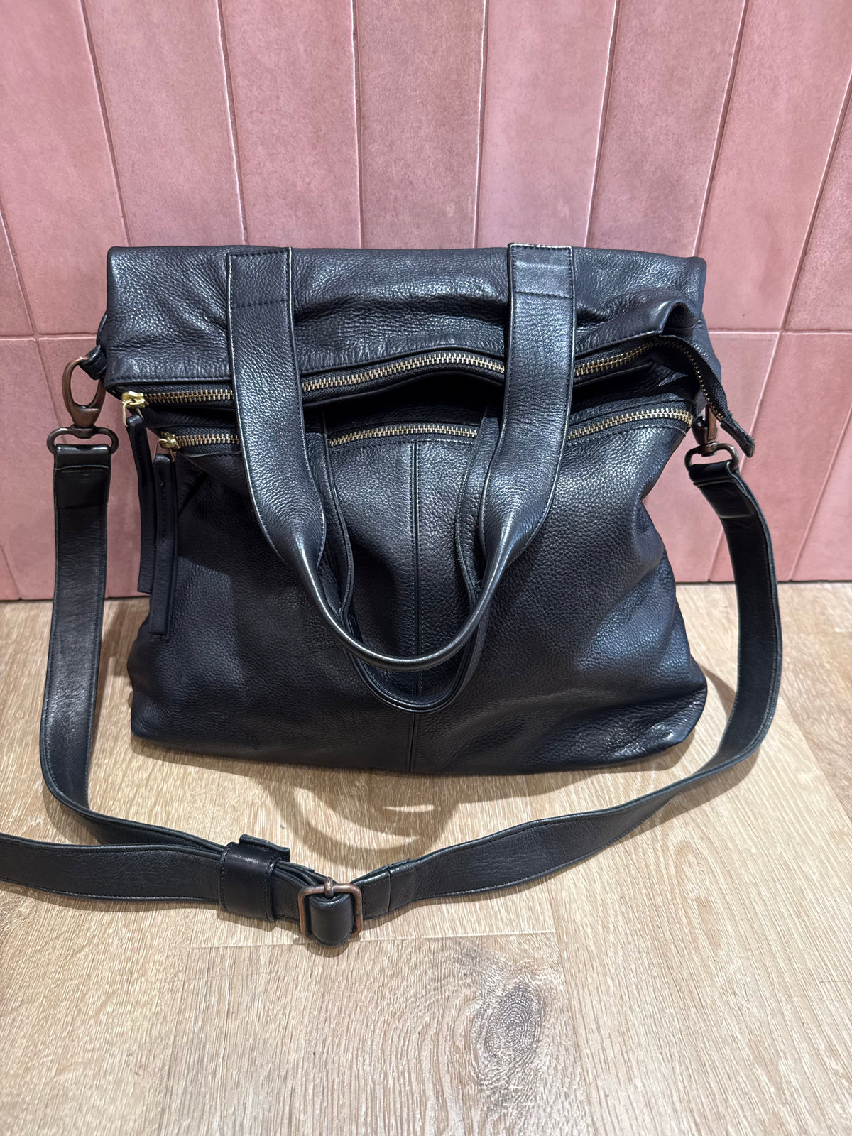 Sac cabas noir en cuir Naterra 01/06