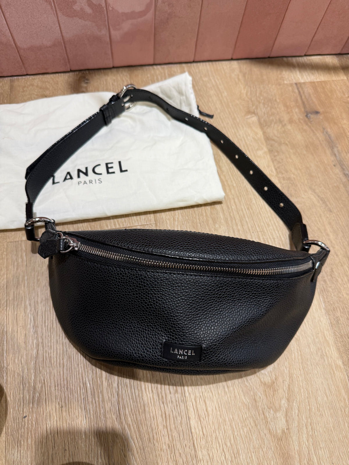 Banane en cuir Lancel