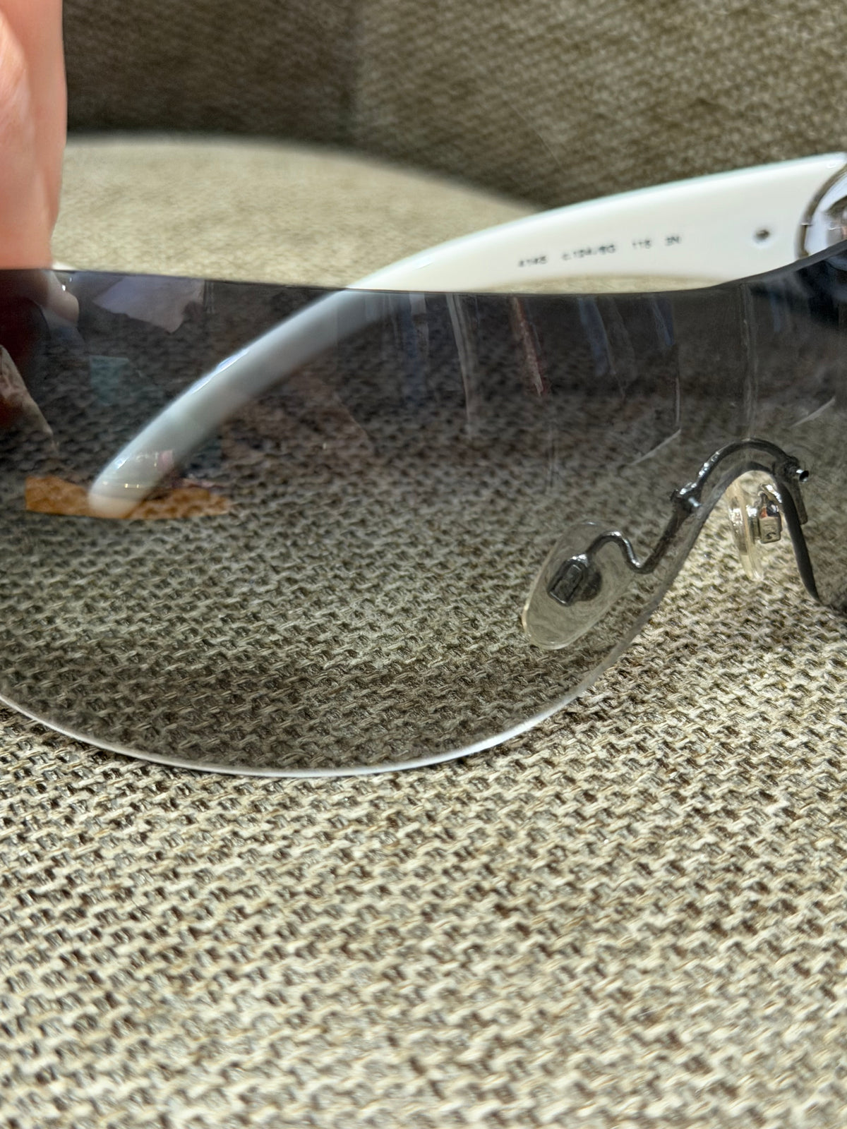 Lunettes blanches Chanel 20/09