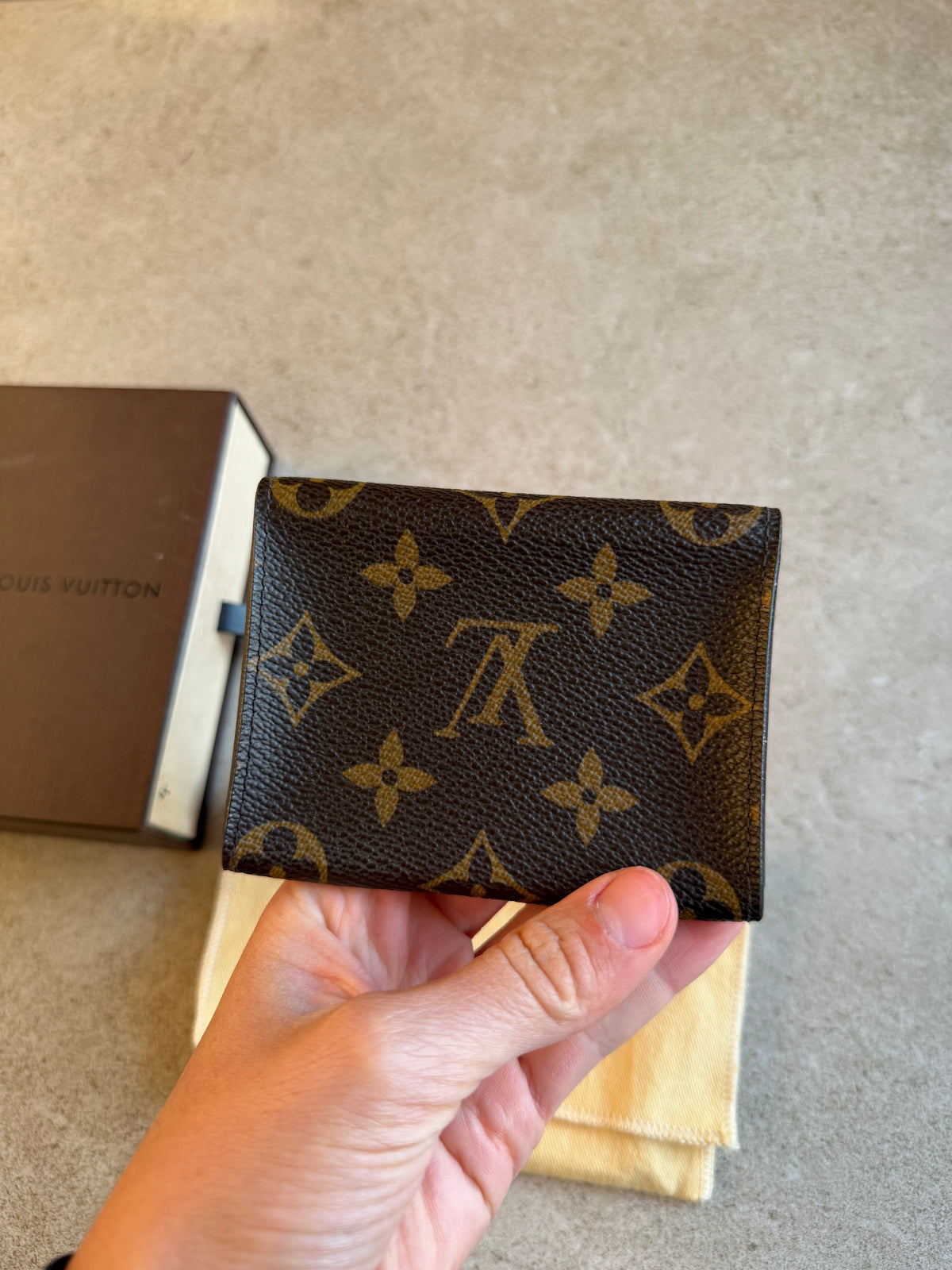 Porte-cartes Louis Vuitton 13/08