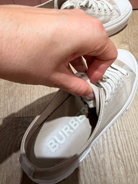 Baskets beige Burberry T.37 1/2 28/08