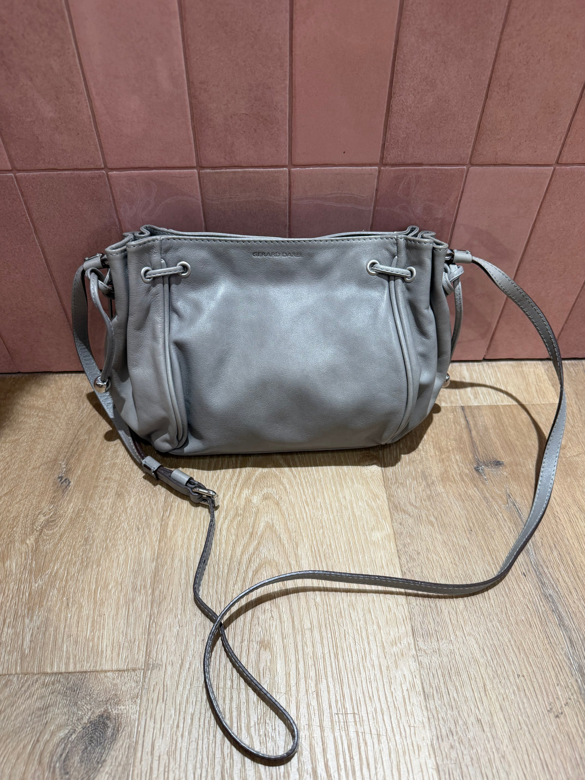 Gérard Darel petit sac gris 02/09