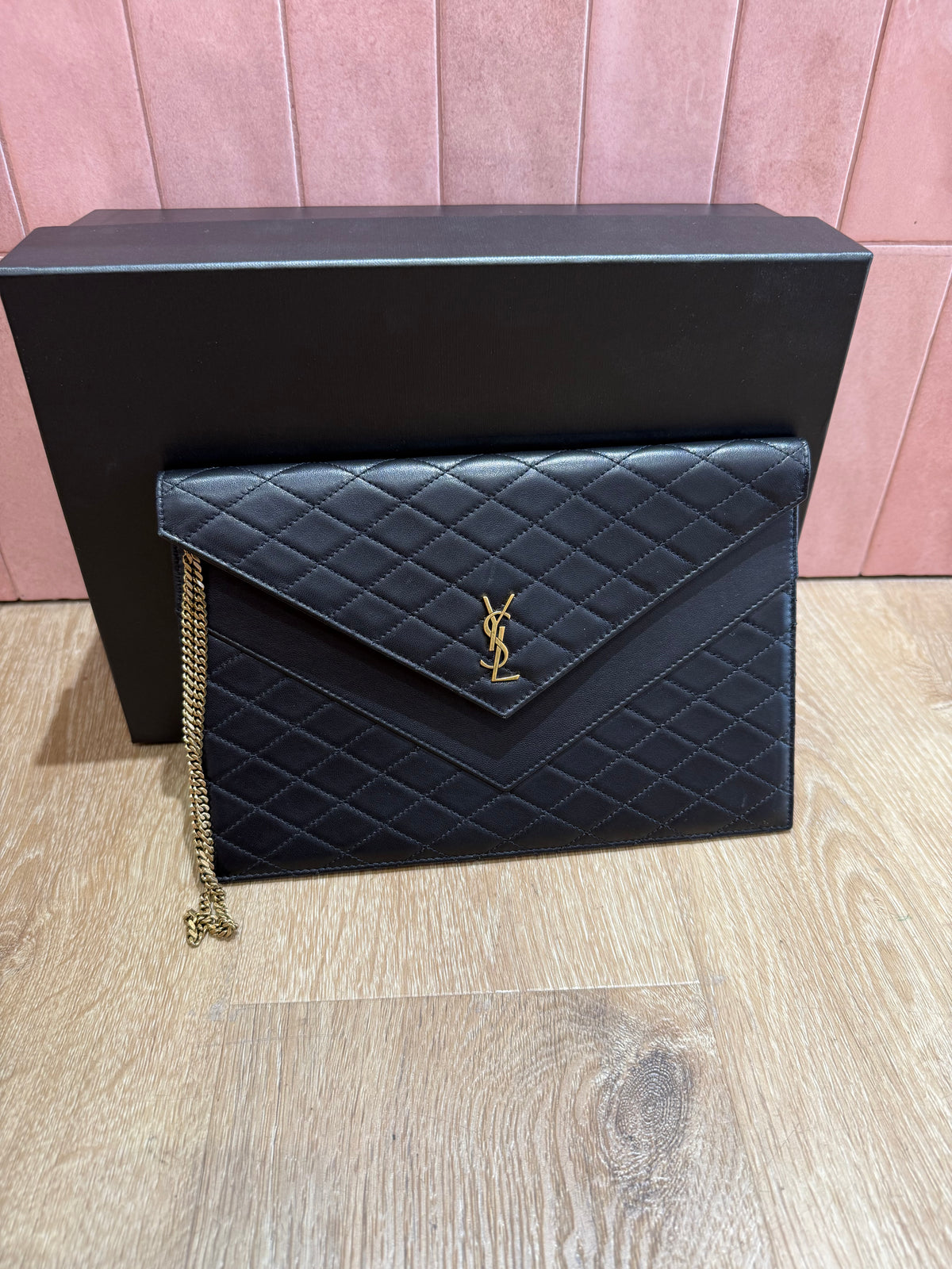 Pochette en cuir saint Laurent 23/06