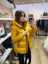 Doudoune jaune Moncler neuve T.M 16/10