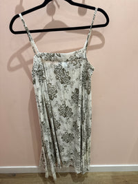 Isla Robe blanche et taupe T.TU