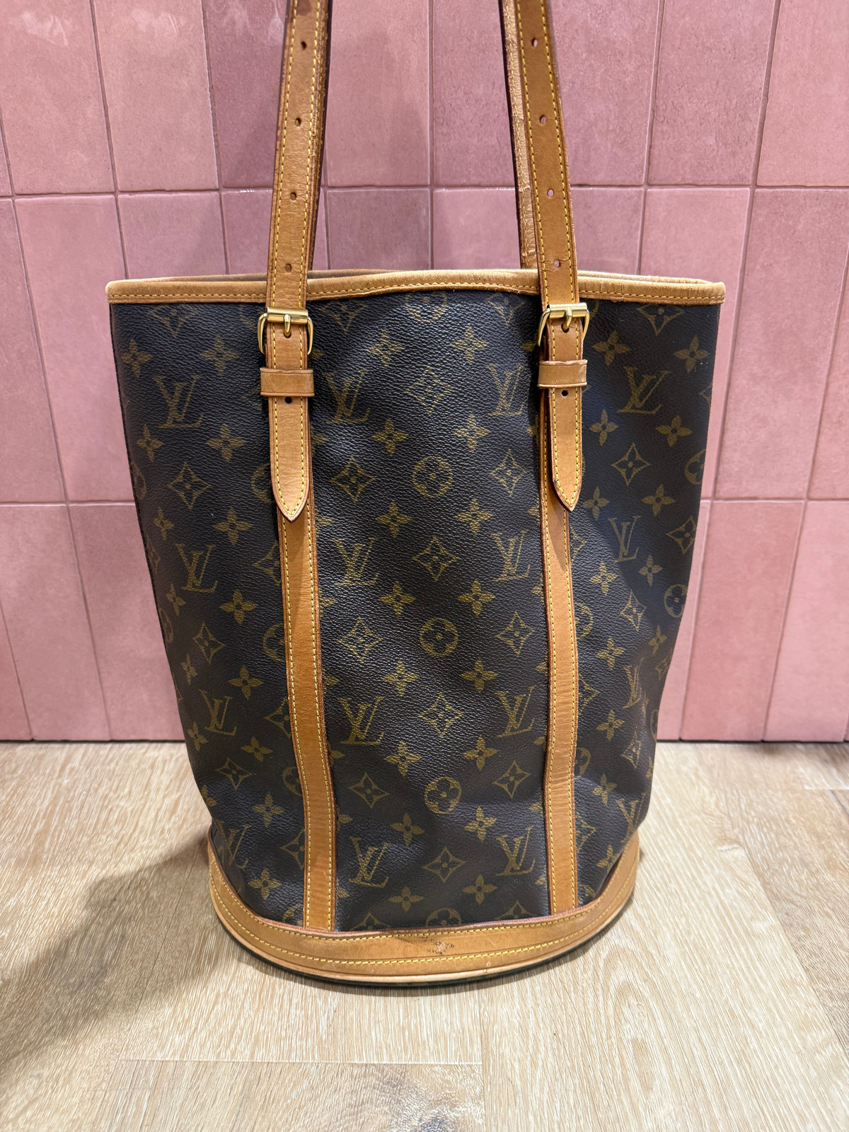 Louis Vuitton bucket sac