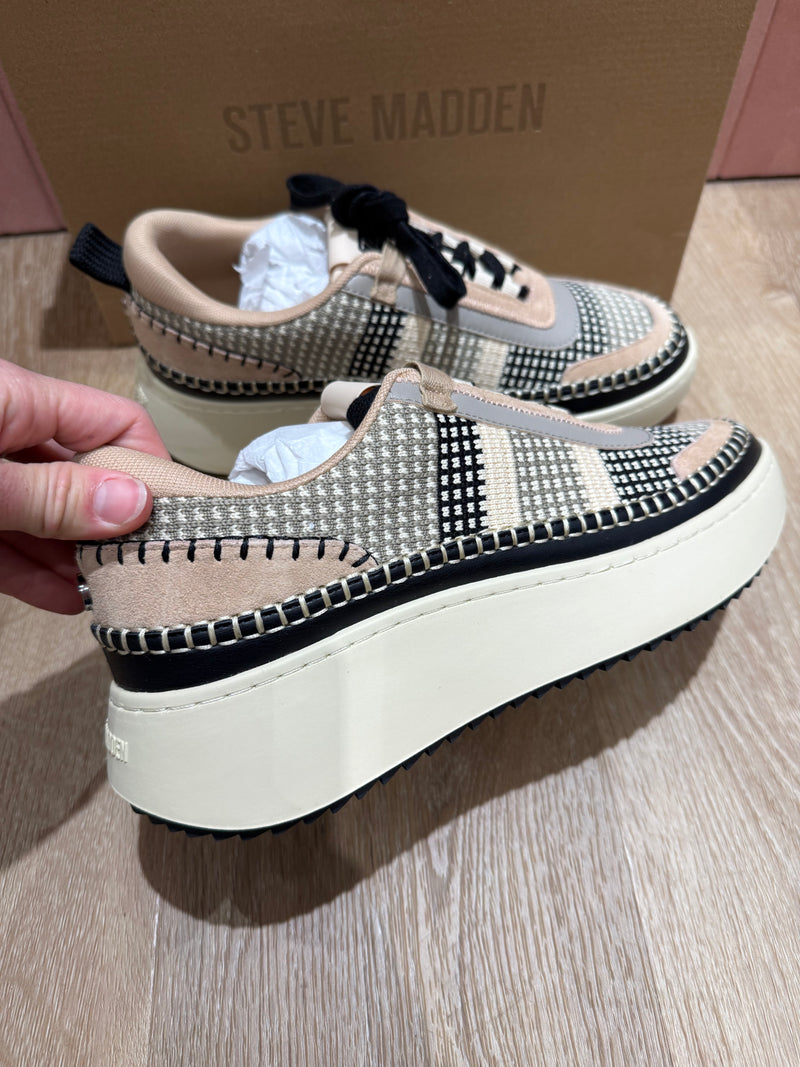 Baskets steve madden beige T.40
