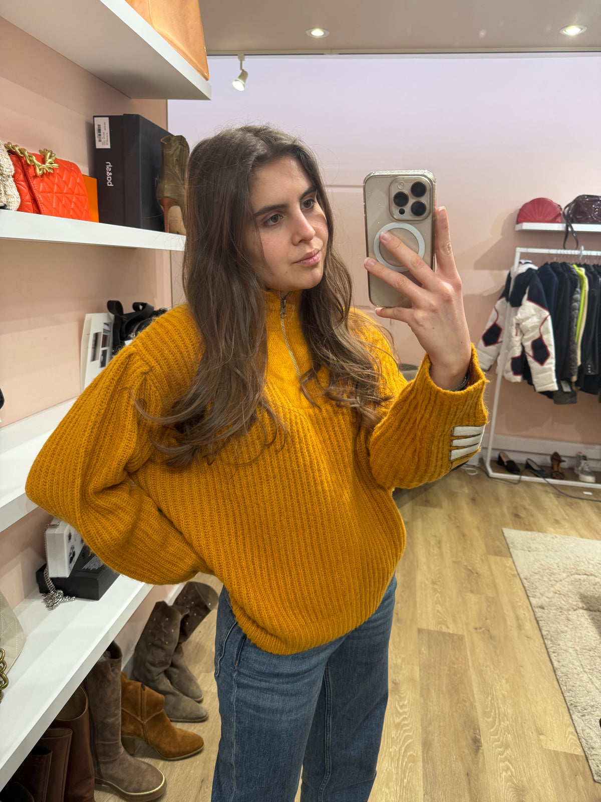 Pull taille S manoush