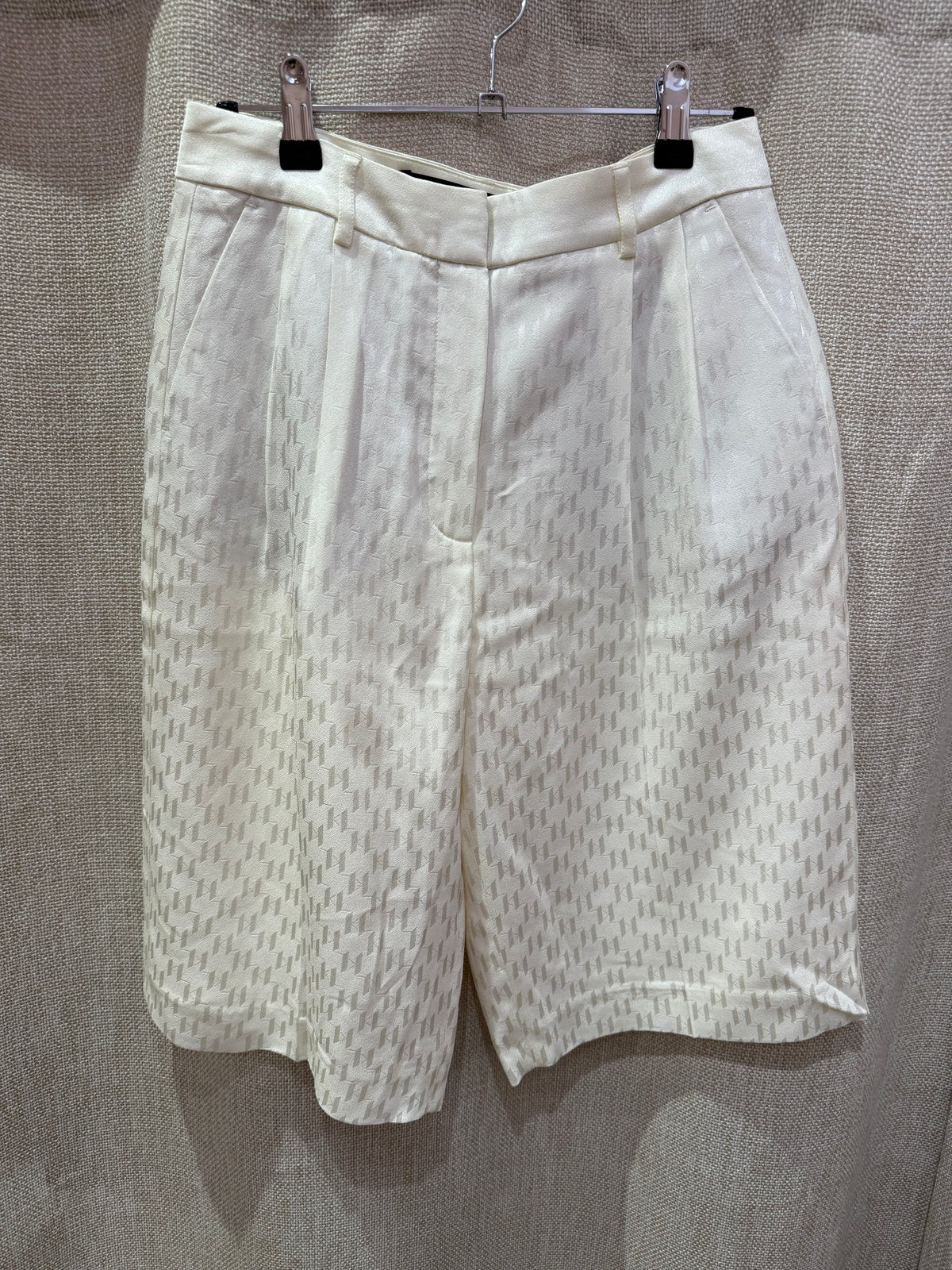 Bermuda blanc Karl Lagerfeld T.36