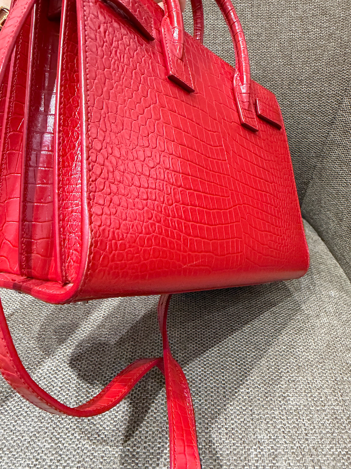 Sac de jour rouge Saint Laurent 09/09