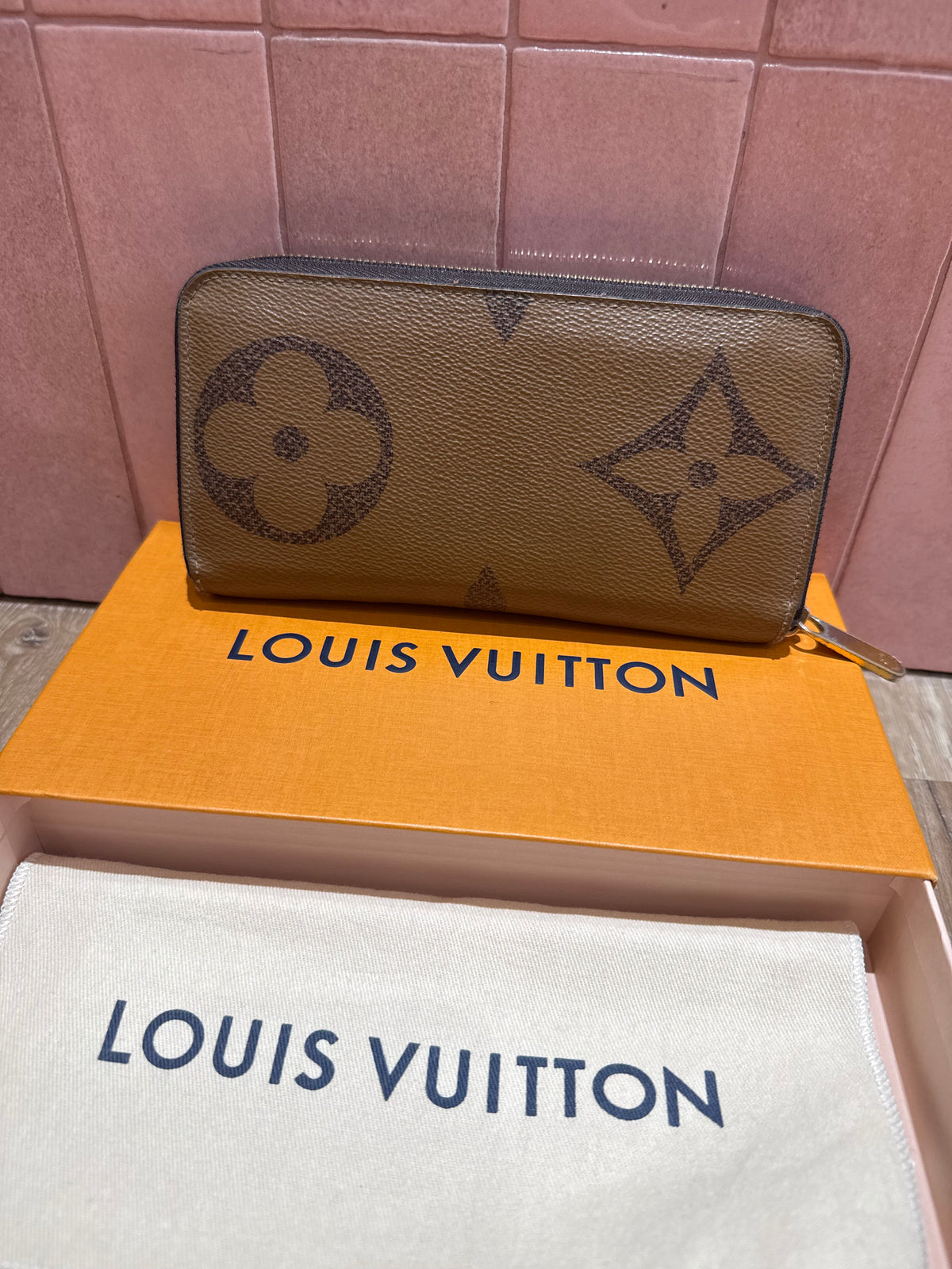 Porte-feuille Louis Vuitton zippy monogramme géant