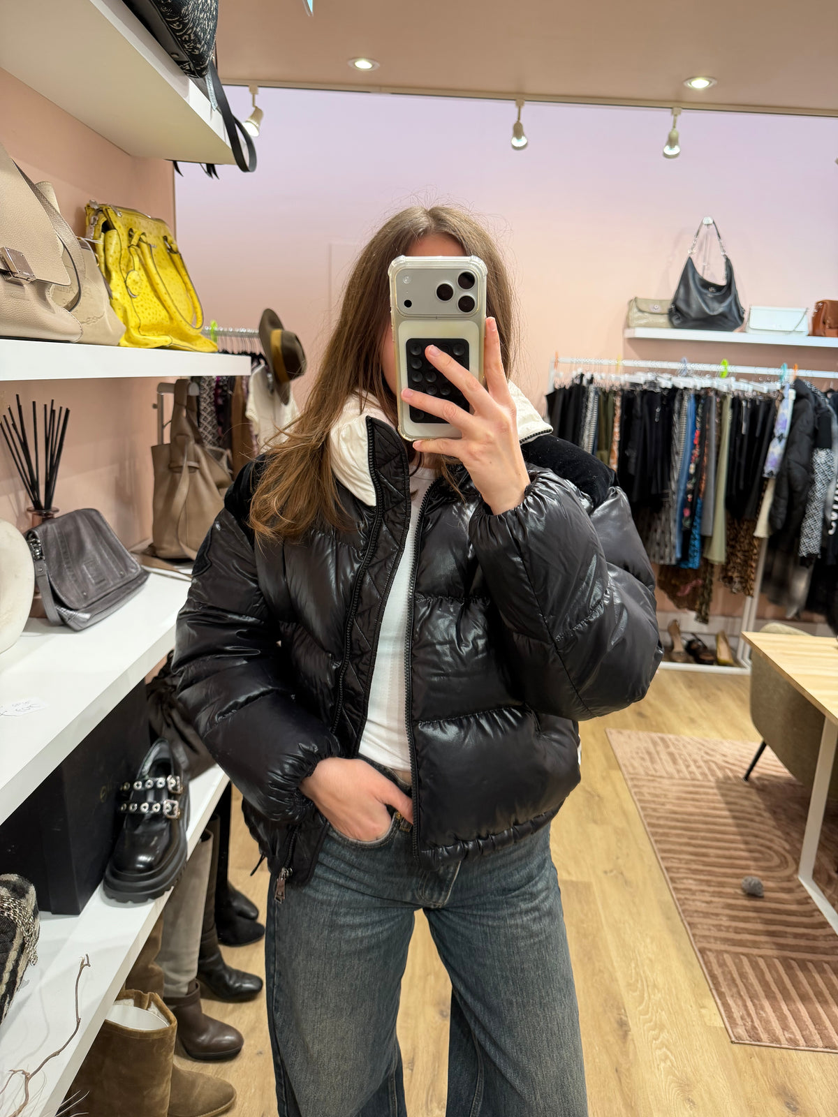 Doudoune noire à inscription Moncler – XS (taille grand) 19/10