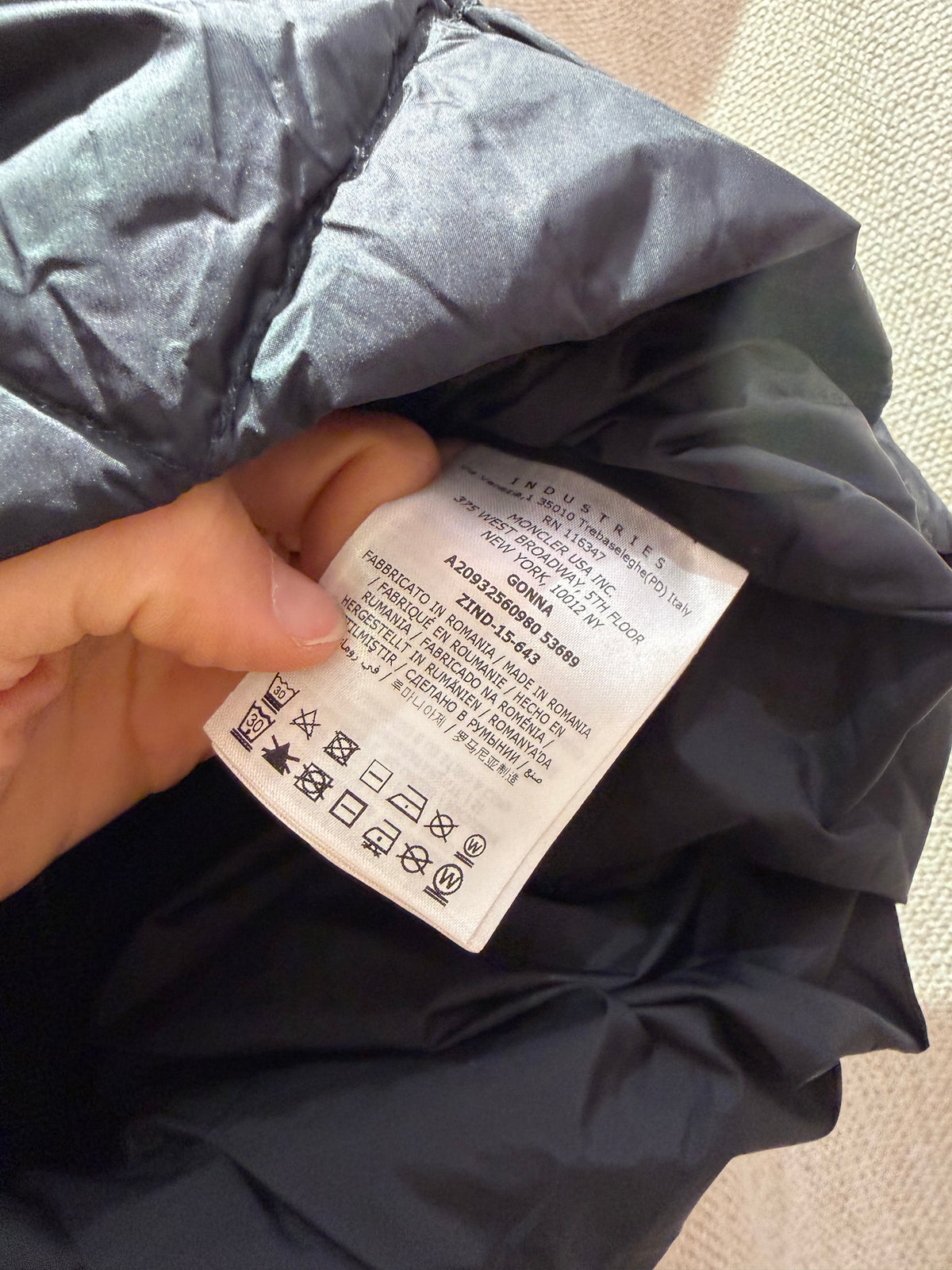 Jupe noire en duvet Moncler - T.36 30/09
