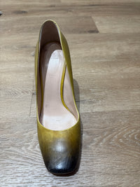 Escarpins jaune et noir T.40