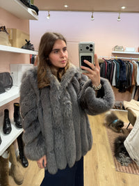 Manteau en vraie fourrure T.36/38 29/09