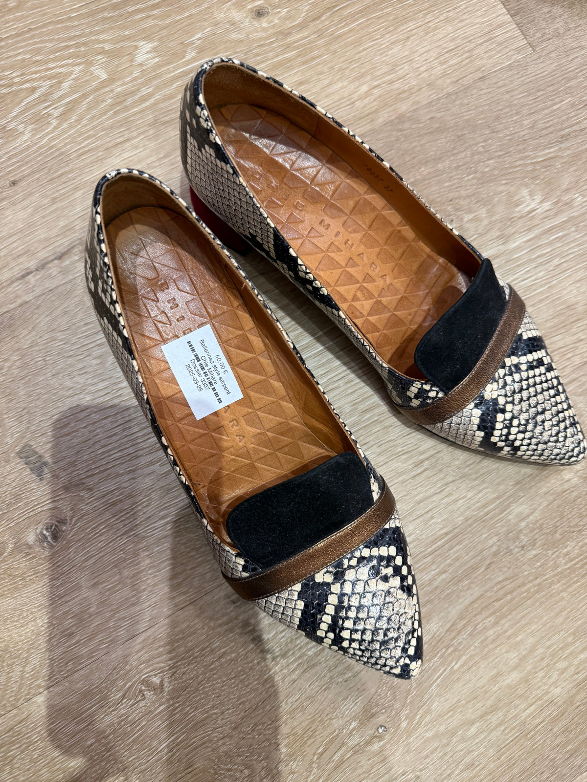 Ballerines style serpent Chie Mihara t.37