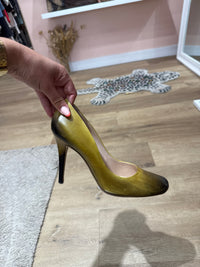 Escarpins jaune et noir T.40