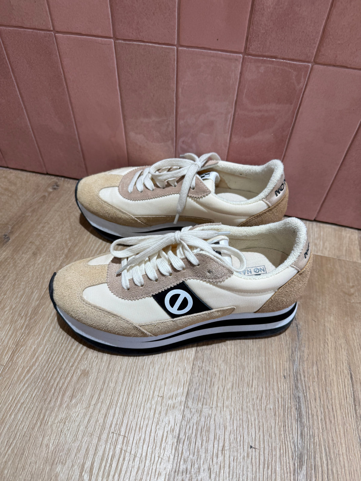 Baskets beige no name T.37