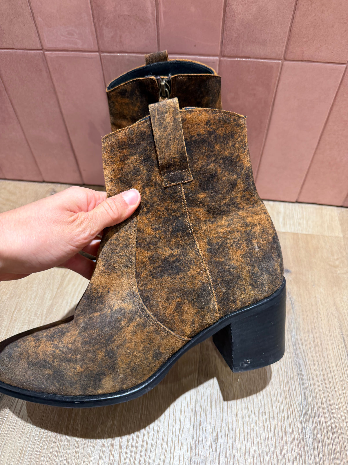 Bottines santiags camel et noires semerjen T.39 14/10