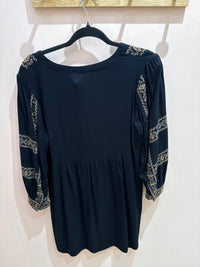 Robe Maison 123 Noir broderie rouge T.40