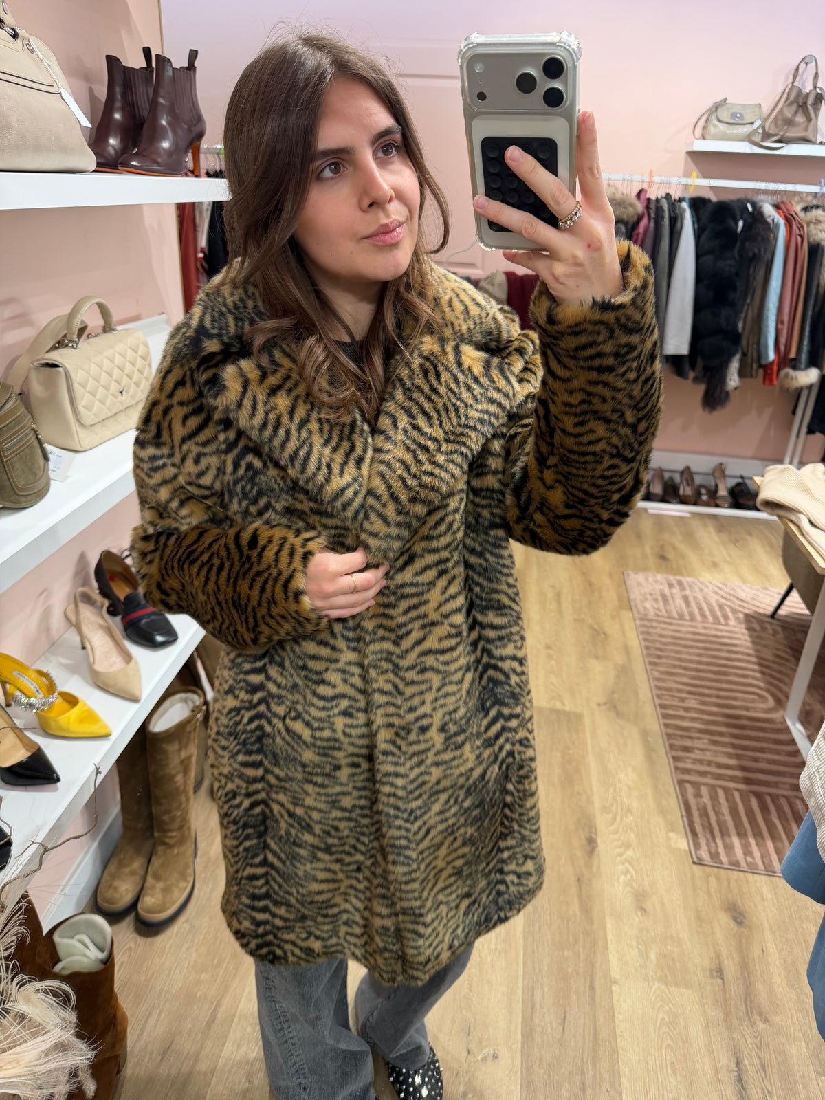 Veste en fourrure marron motif zèbre IKKS T.S 20/09