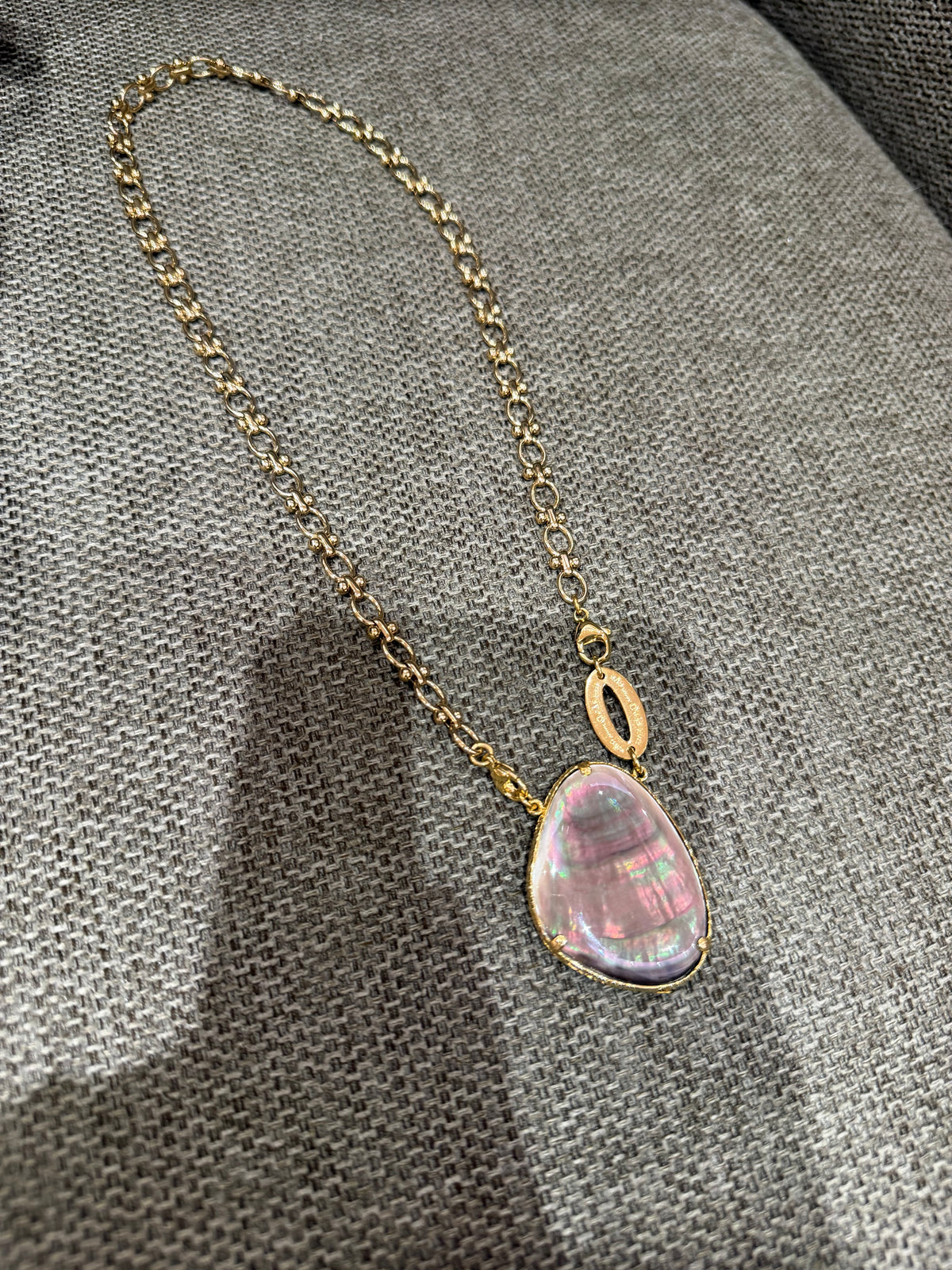 Collier Gas 20/10