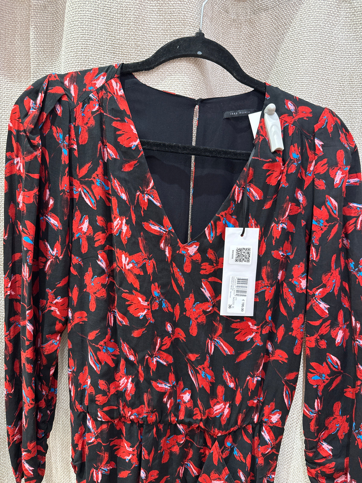 Robe noire et rouge moulante IKKS - T.36