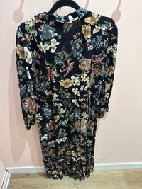 Robe longue manches longues Mango rose à fleurs T.M
