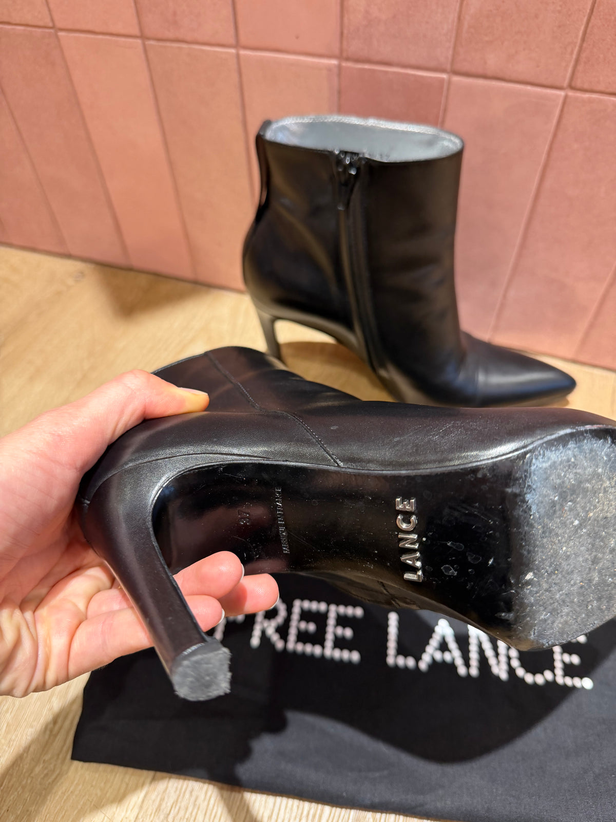 Bottines noires Free Lance, talons intérieur argenté - T.37 15/09