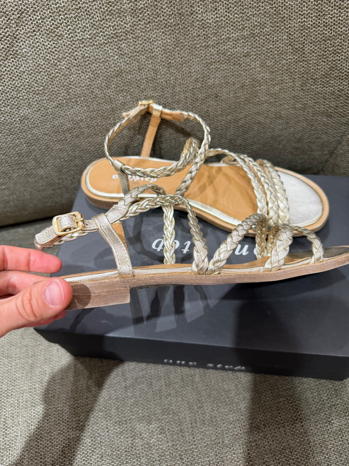 Sandales one step T.37 cuir 02/09