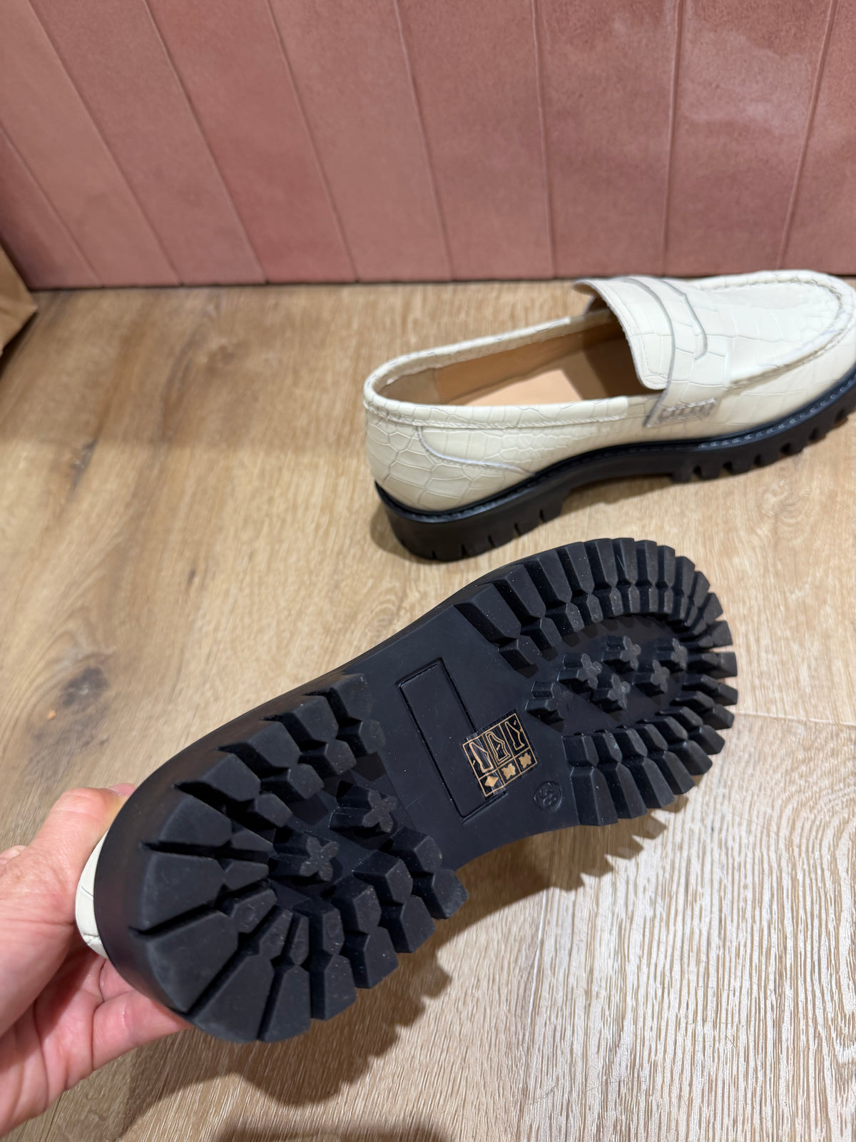 Mocassins blancs Kazar Studio T.38 11/10