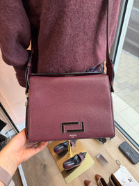 Sac bordeaux en cuir Lancel logo noir 27/08