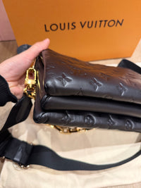 Louis Vuitton sac Coussin PM noir 09/10