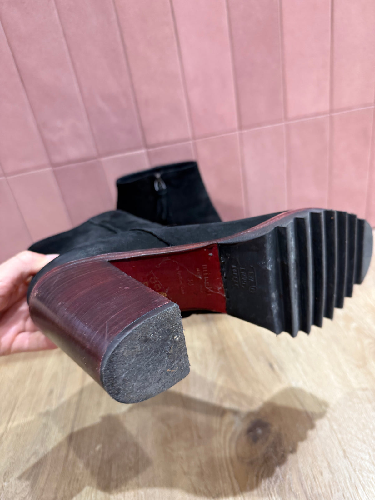 Bottines à talons noires T.38 minelli