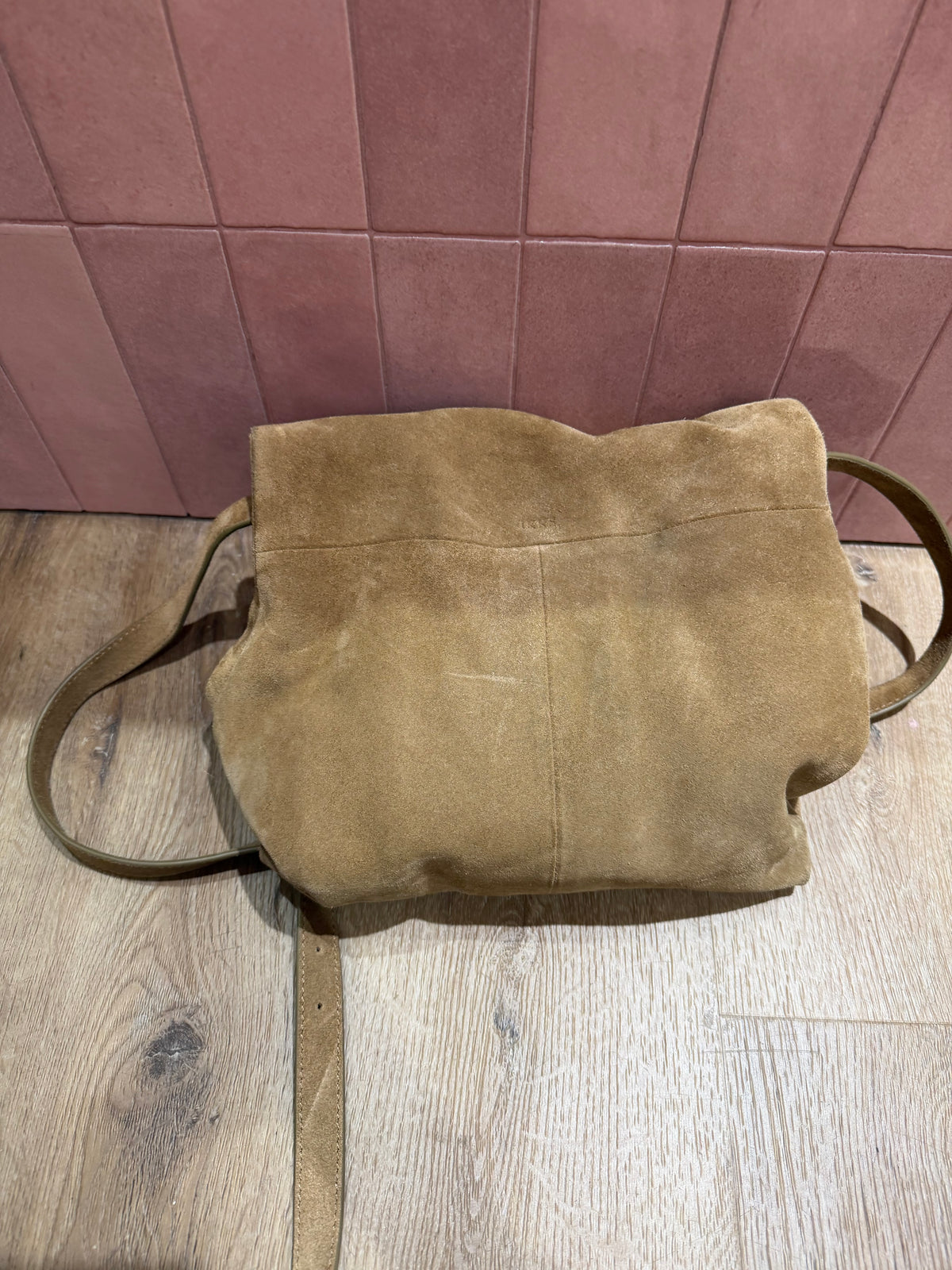 Sac bandoulière en daim beige ikks 23/10