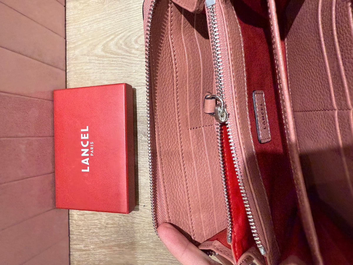 Compagnon rose Lancel